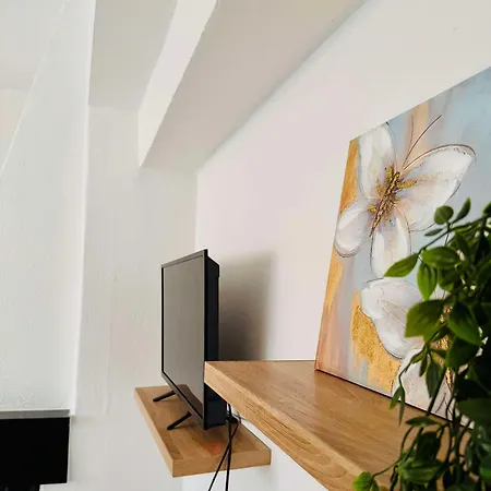 Cozy Comfy 1 דירה